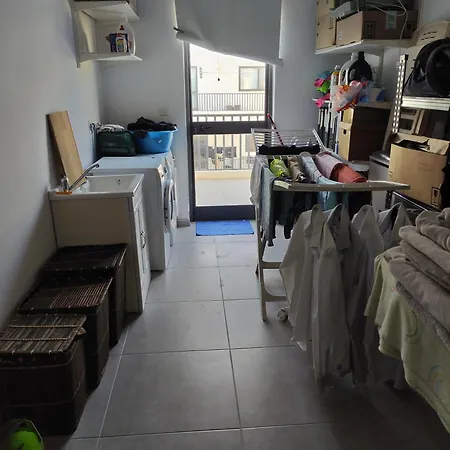 Double Bed With Ensuite And Shared Facilities Birkirkara